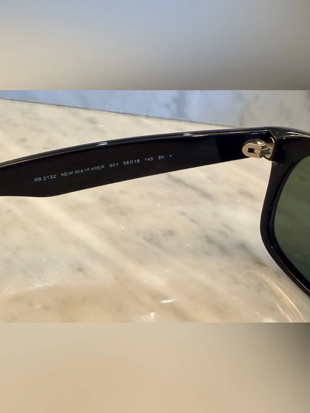 Ray-Ban Wayfarer Classic Sunglasses